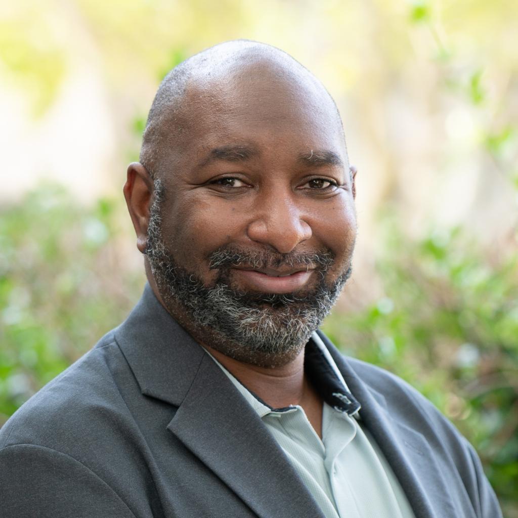 Thompson Jr., Dr. Albert